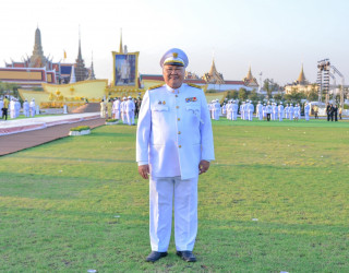 พิธีวางพานพุ่มและถวายบังคม