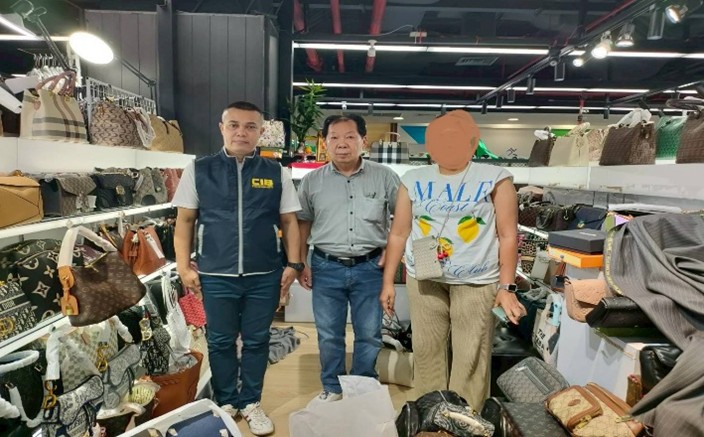 การปราบปรามสินค้าละเมิดทรัพย์สินทางปัญญาศูนย์การค้า
